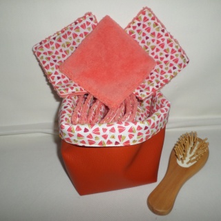 16_lingettes_et_corbeille