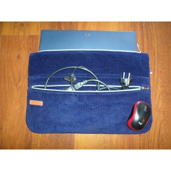 pochette_ordinateur_cordon_et_ordi